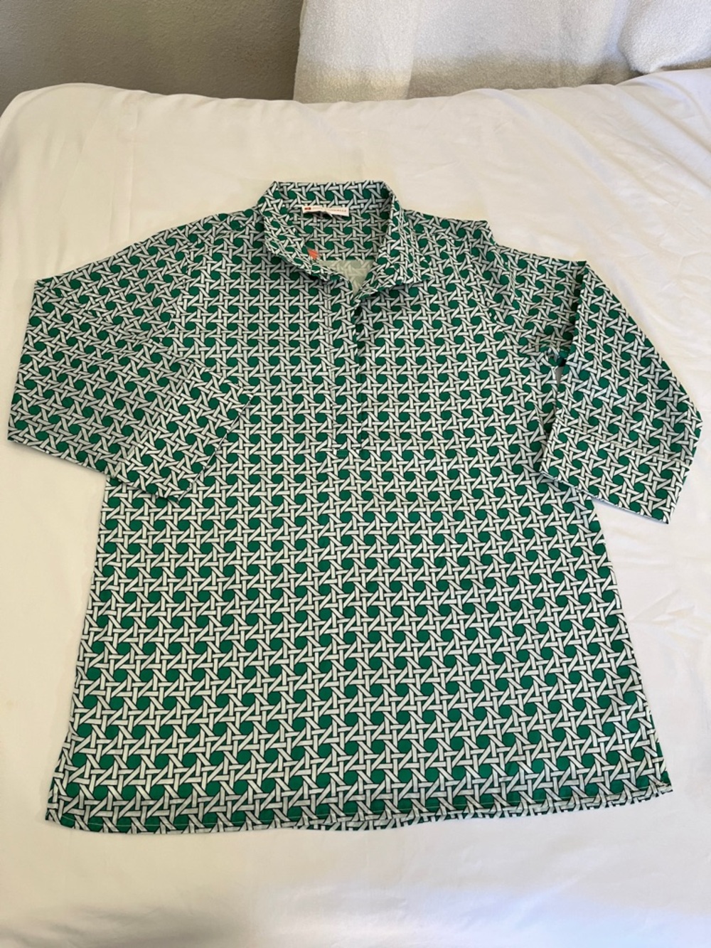 Jude Connally Green and White